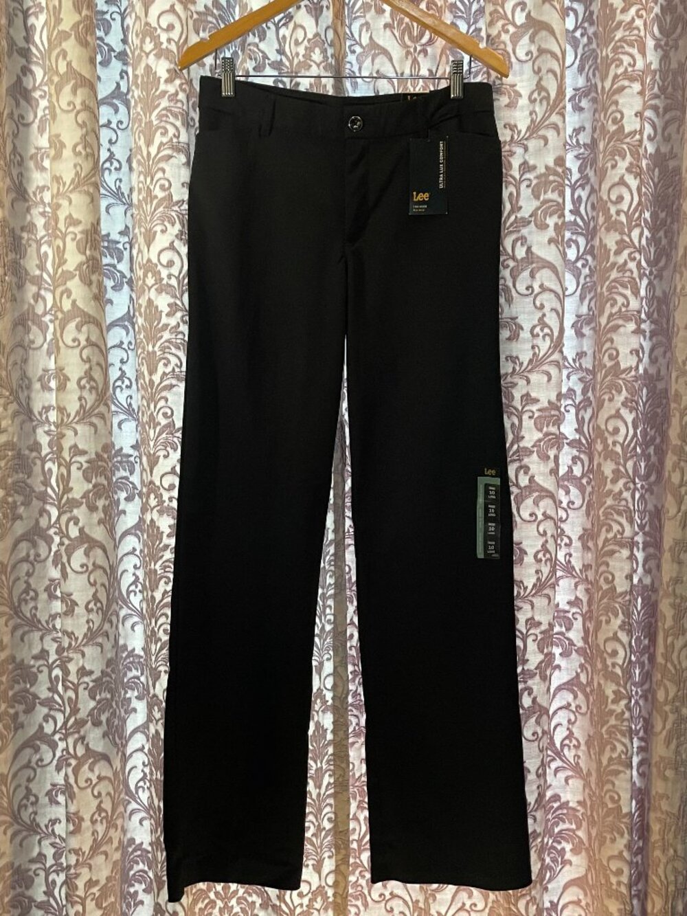 NWT Women's LEE Sz. 10 Long Black Comfort Flex Motion Mid Rise Reg. Fit Trousers